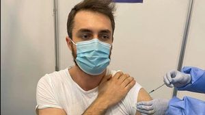 Bărbat vaccinat cu Pfizer a primit cea de-a două doză de vaccin de la Moderna! "Doctorul mi-a spus că nu se va întâmpla nimic"