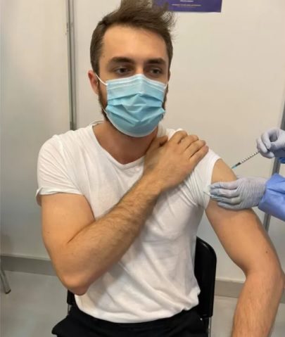Alin, tânărul vaccinat anti-COVID-19 cu două seruri diferite