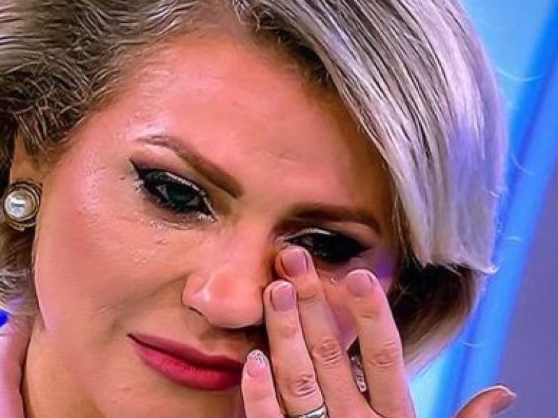 Mirela Vaida, atacată în direct