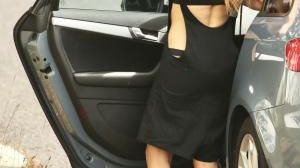 O cunoscută vedete s-a dezbrăcat în văzul tuturor! Nimeni nu se aștepta la asta din partea ei