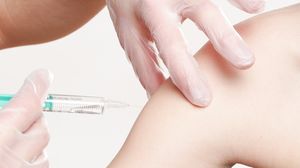 Vedete din România care au avut reacții adverse după vaccinul COVID-19