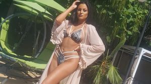 Manuela de la Puterea Dragostei intra in ring Manuela de la Puterea Dragostei