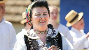 Cine este mătușa Malvina de la Mireasa - Urzeala soacrelor
