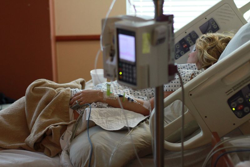 Gravida infectată cu coronavirus a murit 