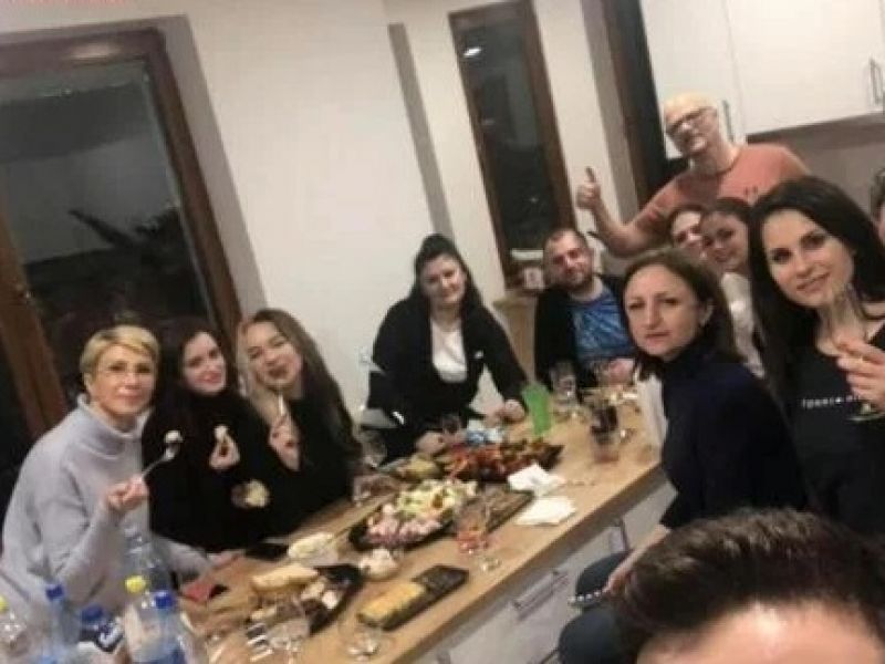 Raluca Turcan fără mască