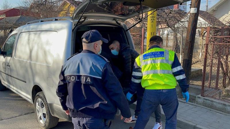 Incredibil ce a putut să spună bărbatul care a sunat la o televiziune să anunțe că și-a omorât mama! Cum a decurs dialogul