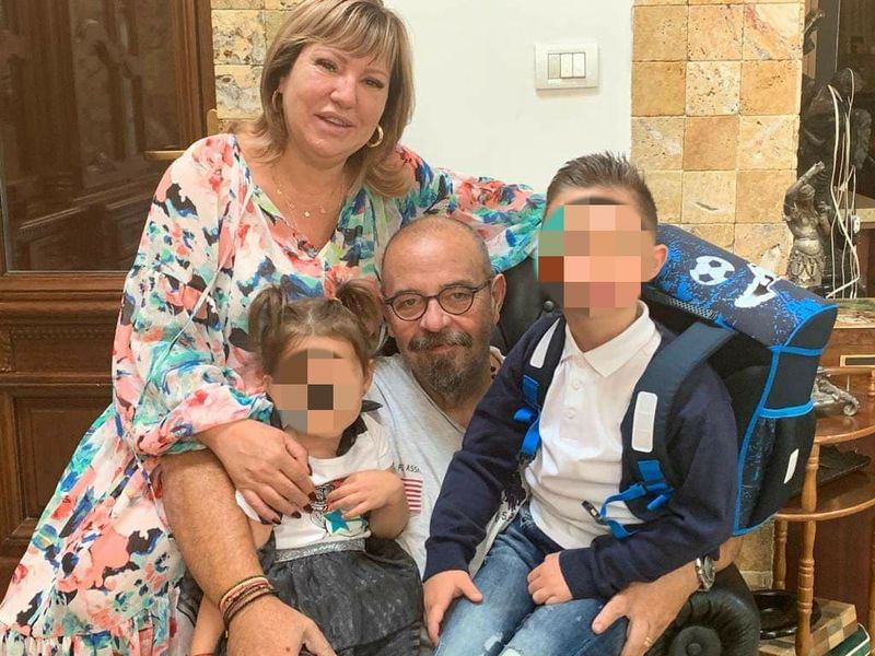 Cristian Popescu Piedone alături de soţie şi nepoţi
