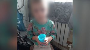 O mamă și-a supus fetița la chinuri greu de imaginat
