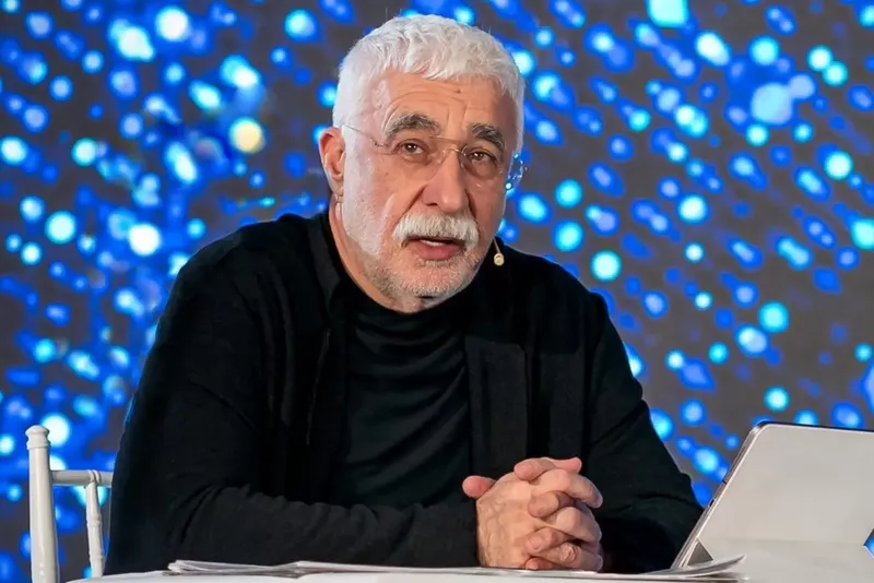 Adrian S&acirc;rbu va creștina fetița Ginei Pistol și a lui Smiley
