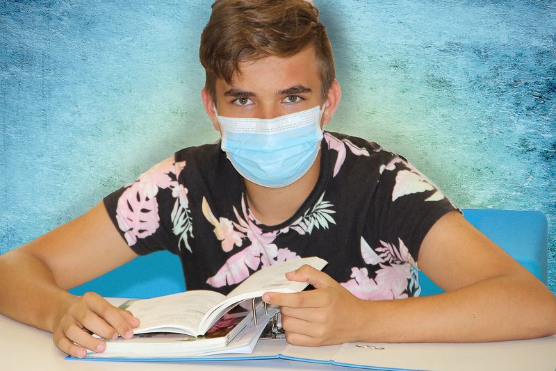 Anul școlar s-ar putea extinde, anunță ministrul Educației