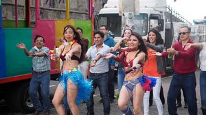 Povestea din spatele celui mai celebru dans! Ce reprezintă, de fapt, versurile piesei Macarena