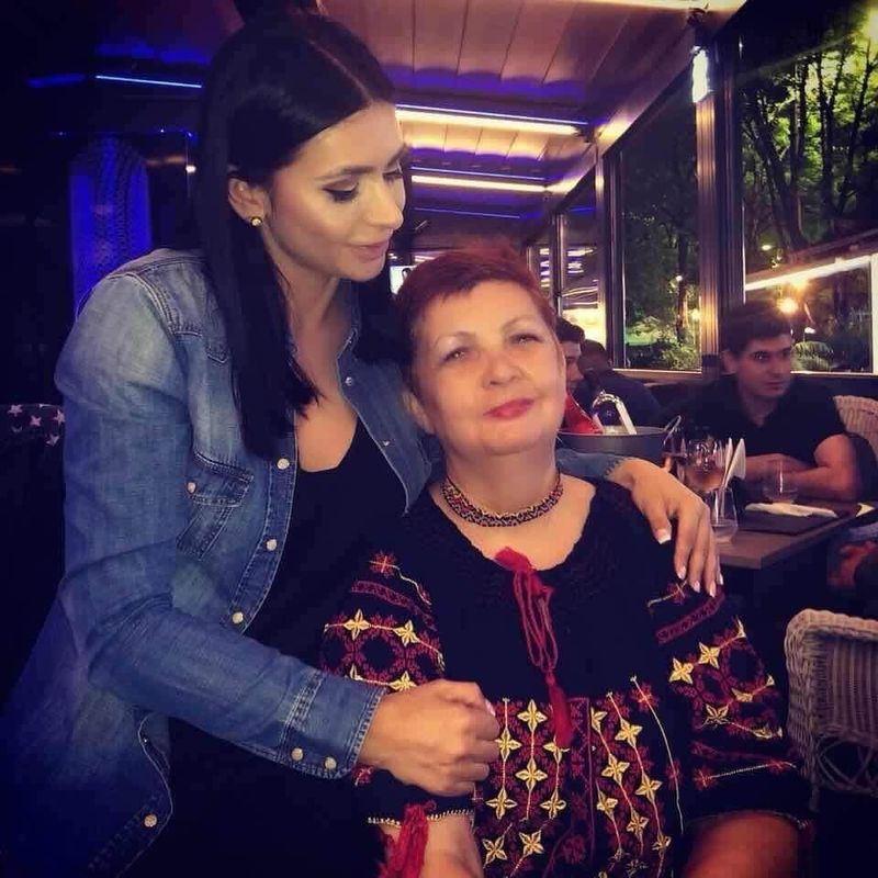 Raluca Dumitru de la Faimosi