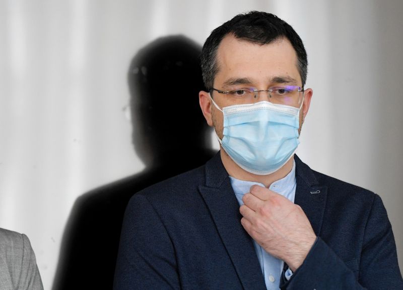 Vlad Vociulescu, după ce a fost înlăturat din funcție Vlad Voiculescu, primele declarații după demitere: "Cum superi un pic sistemul, ești eliminat"