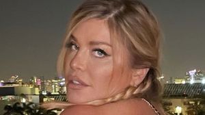 Loredana Groza, criticată dur pe Internet după ce s-a fotografiat la piscină. Ce mesaje a primit artista: "Iar te-ai dezbrăcat.."
