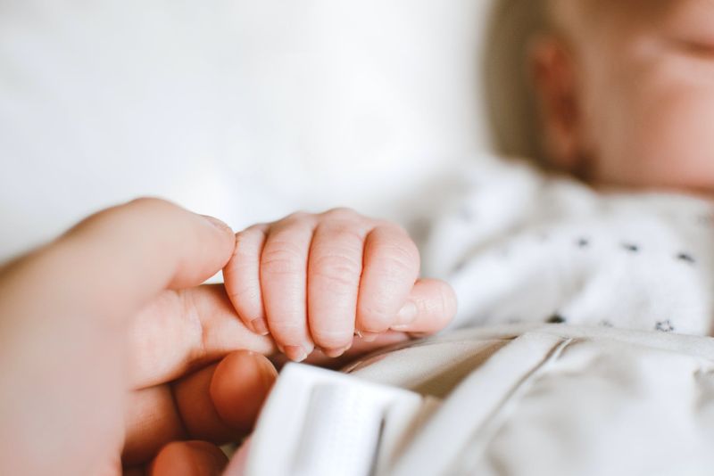 Fostă gimnastă și-a aruncat bebelușul la gunoi. Motivul șocant pentru care a recurs la acest gest