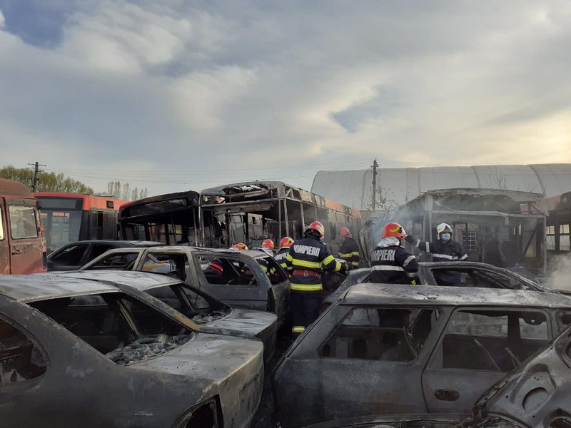 Incendiu la autobaza RAT Craiova