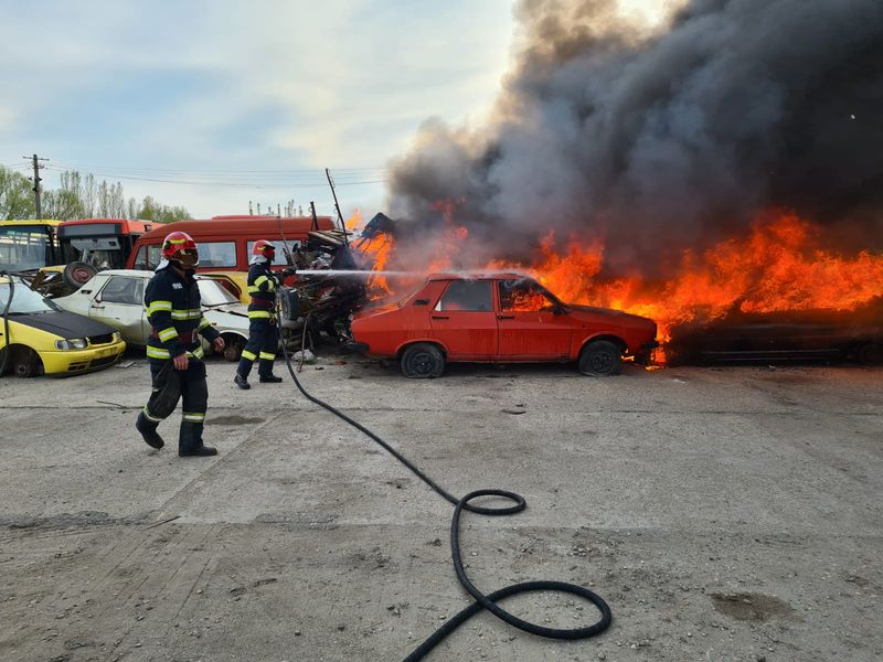 Incendiu la autobaza RAT Craiova