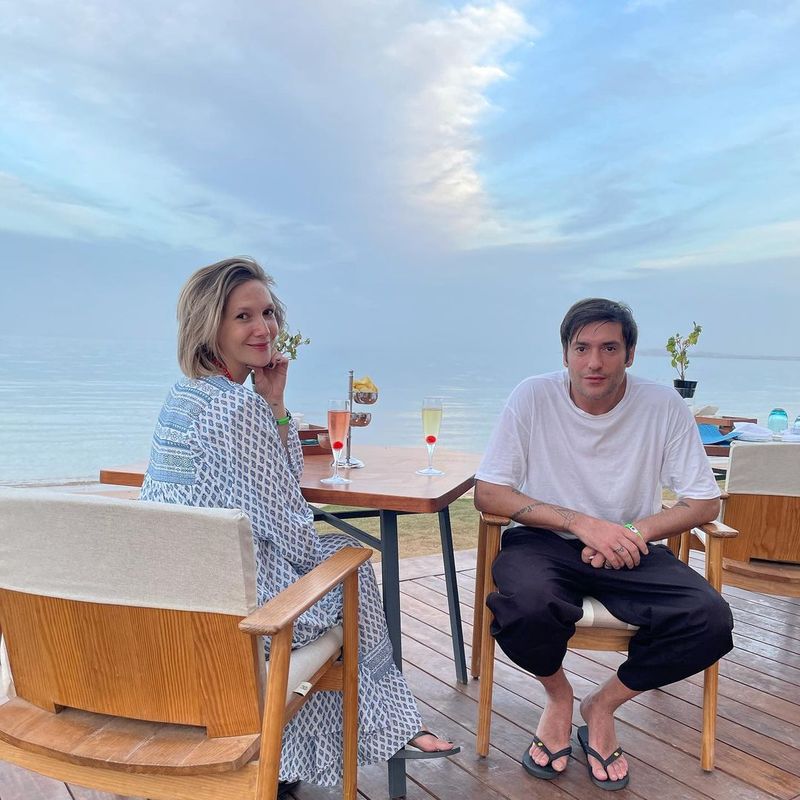 Ce se &icirc;nt&acirc;mplă cu Adela Popescu după ce a venit din vacanță? Incredibil ce i-a cerut soțului ei la &icirc;ntoarcere