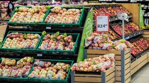 Până la cât vor fi deschise supermarketurile sâmbătă și pe 1 mai