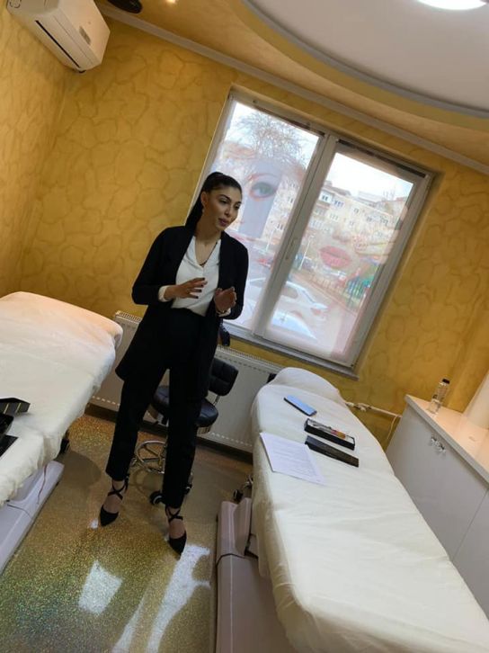 Incredibil din ce a ajuns să facă bani nora lui Nicolae Guță. Tânara câștigă mii de euro într-o singură zi