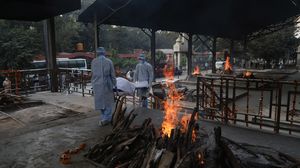 Groparii din India lucrează zi și noapte