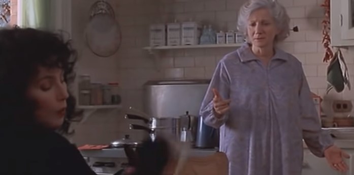 Olympia Dukakis și cher, în „Moonstruck”