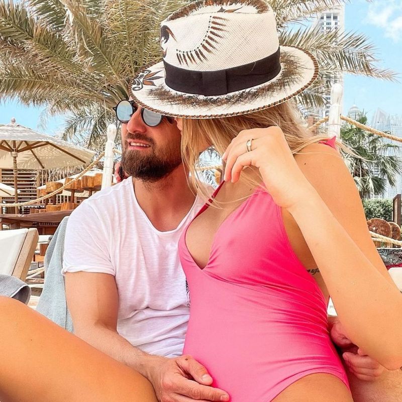 Dani Oțil și Gabriela Prisăcariu 