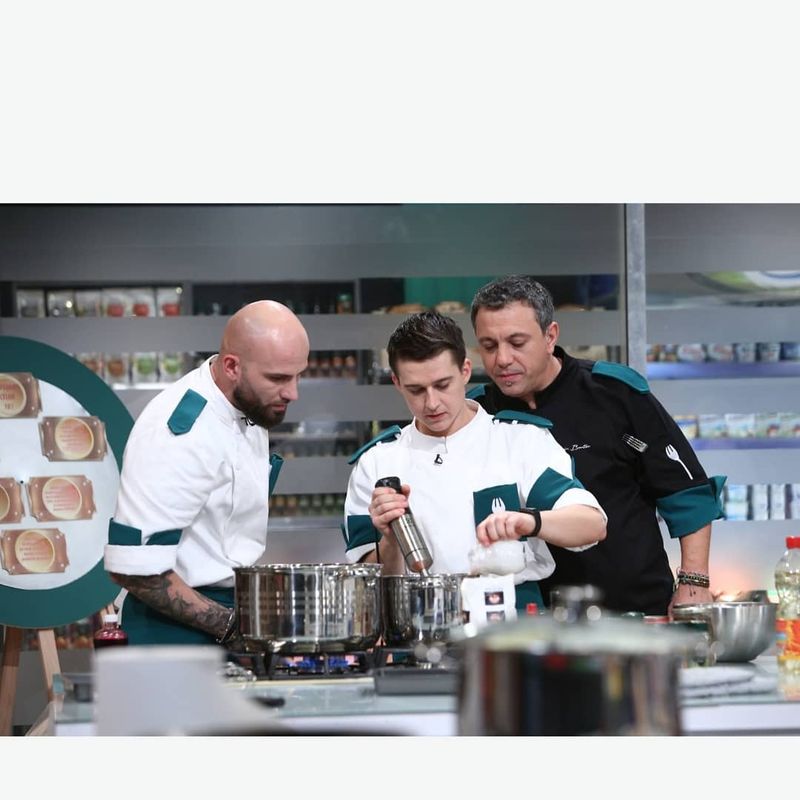 Cine e Dorin Voiasciuc de la Chefi la cuțite 2021