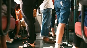 Regulile de călătorie cu autobuzele și metroul în București se schimbă
