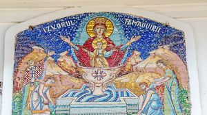 Izvorul Tămăduirii, semnificaţie, tradiții și obiceiuri