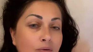 A vrut să își facă manichiura singură, dar s-a ales cu o alergie severă. Gabriela Cristea, momente de panică: "Mă simt groaznic"