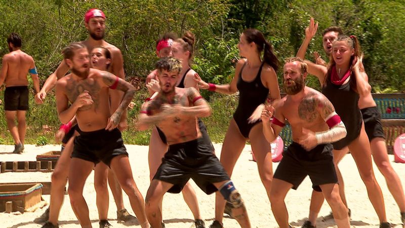 Faimoșii câștigă meciul de comunicare la Survivor România