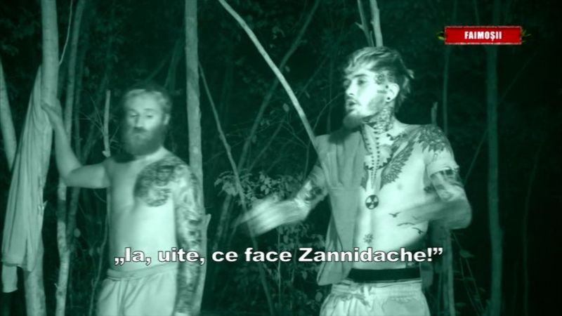 Băieții dau cărțile pe față: 