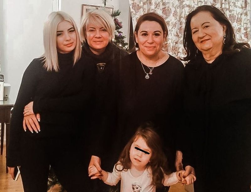 Mioara Roman și familia