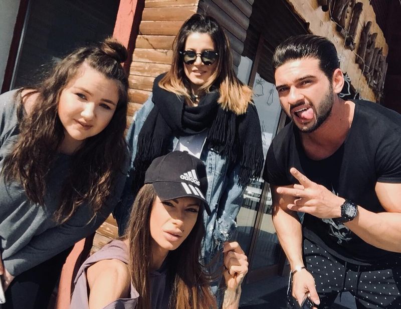 Cori - PR, editor și social media expert