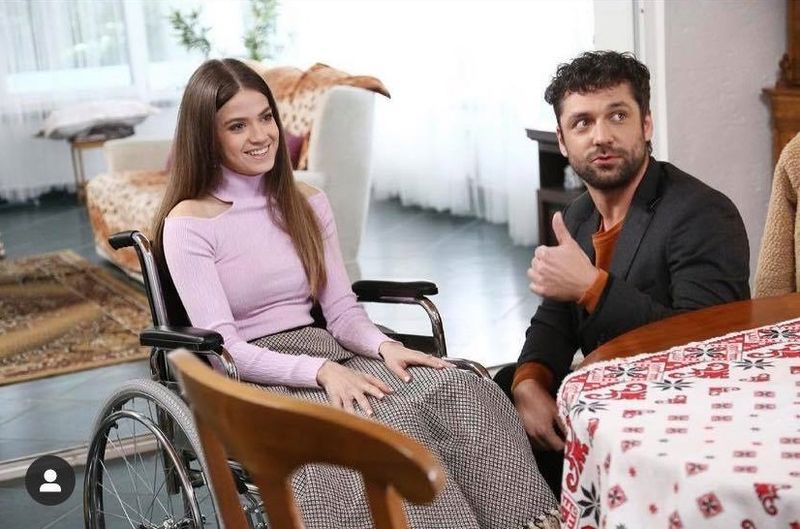 Serialului Adela, produs de Ruxandra Ion și difuzat în fiecare joi la 20:30, la Antena 1