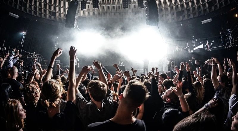 S-au redeschis cluburile și discotecile