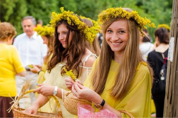 Pe ce dată sunt S&acirc;nzienele