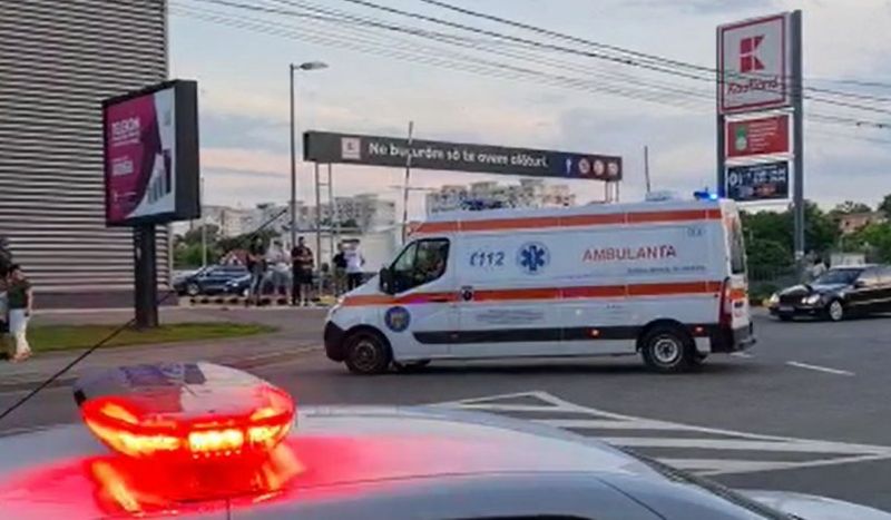  Un bărbat a murit după ce a fost înjunghiat în plină stradă