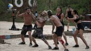 Faimoșii câștigă comunicarea la Survivor România