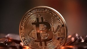 Bitcoin a depăşit preţul de 40.000 de dolari