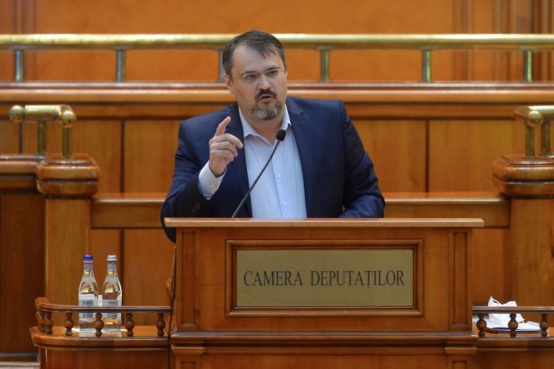 PSD contestă votul moțiunii împotriva ministrului Ghinea