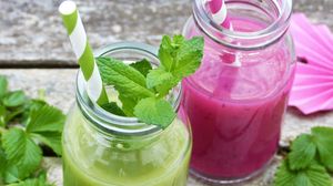 Smoothie-uri delicioase și răcoritoare pentru vară