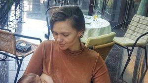 Cristina Șișcanu alăptează