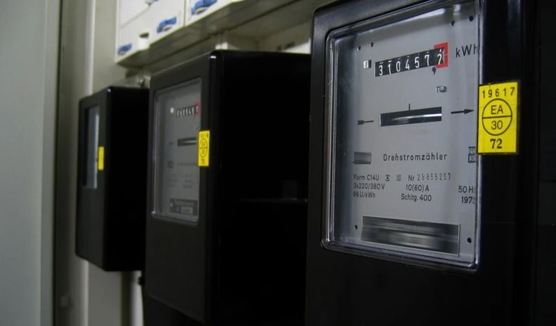 Noi reguli pentru furnizorii de energie