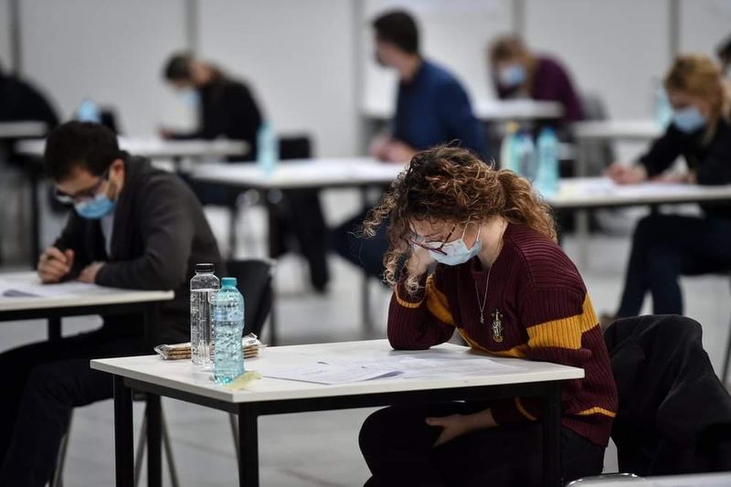 Elevii claselor a VIII-a vor susține marți, 22 iunie 2021, prima probă la Evaluarea Națională