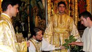 Ce semnificaţie au frunzele de nuc care se sfinţesc la biserică în ziua Pogorârii Sfântului Duh