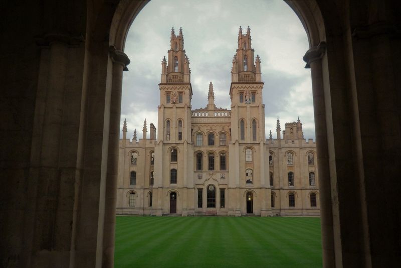 Elevă olimpică din Constanţa, admisă la Oxford