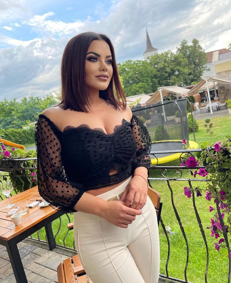  Pentru ce intervenții a optat Carmen de la Sălciua?