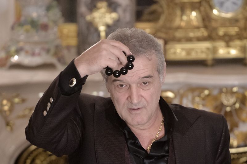 Gigi Becali împlinește 63 de ani